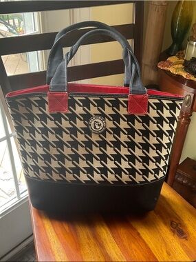 Spartina 449 Black & White Houndstooth Messenger Tote with Red Trim